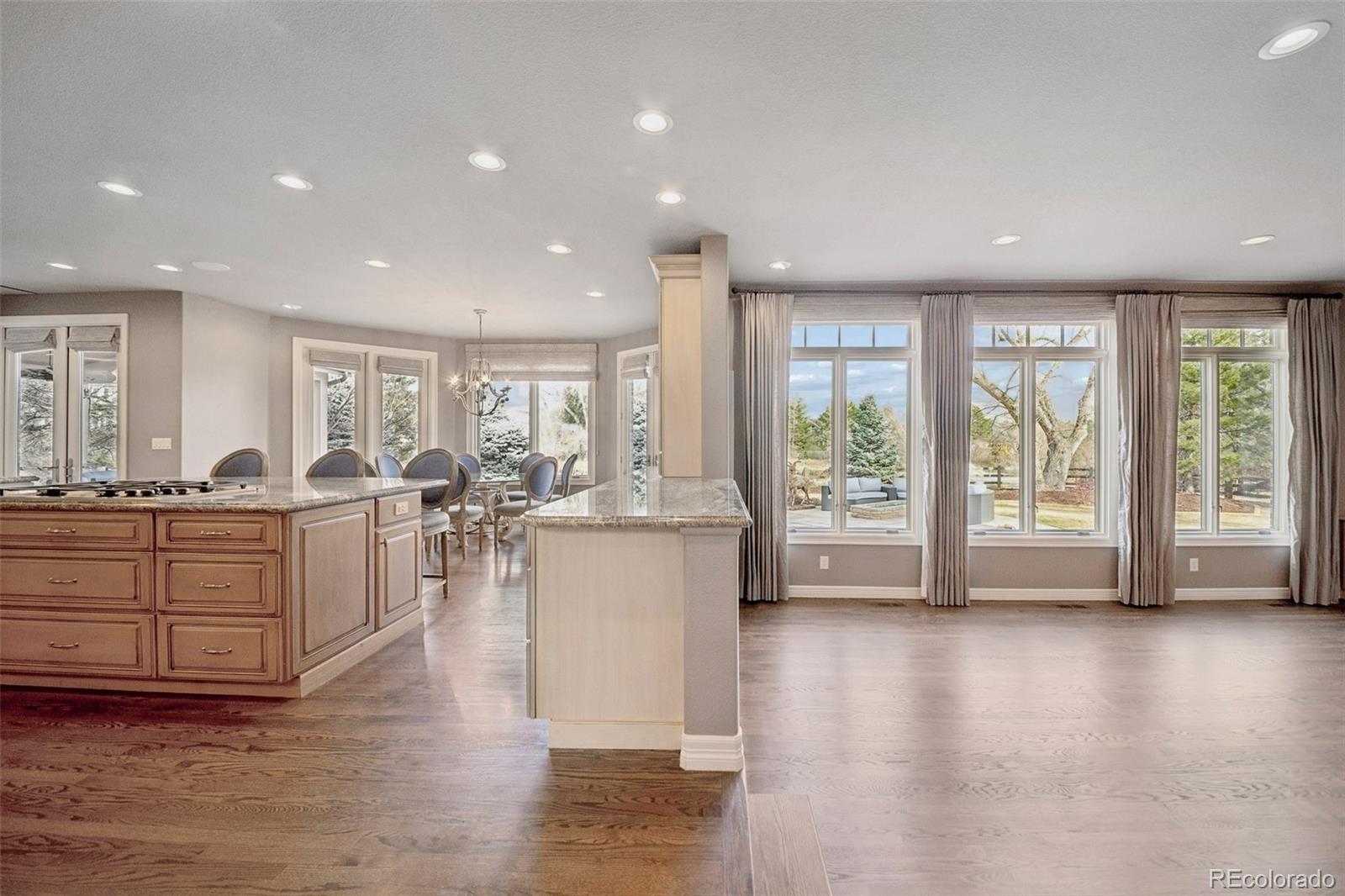 4443 W Cottonwood Place