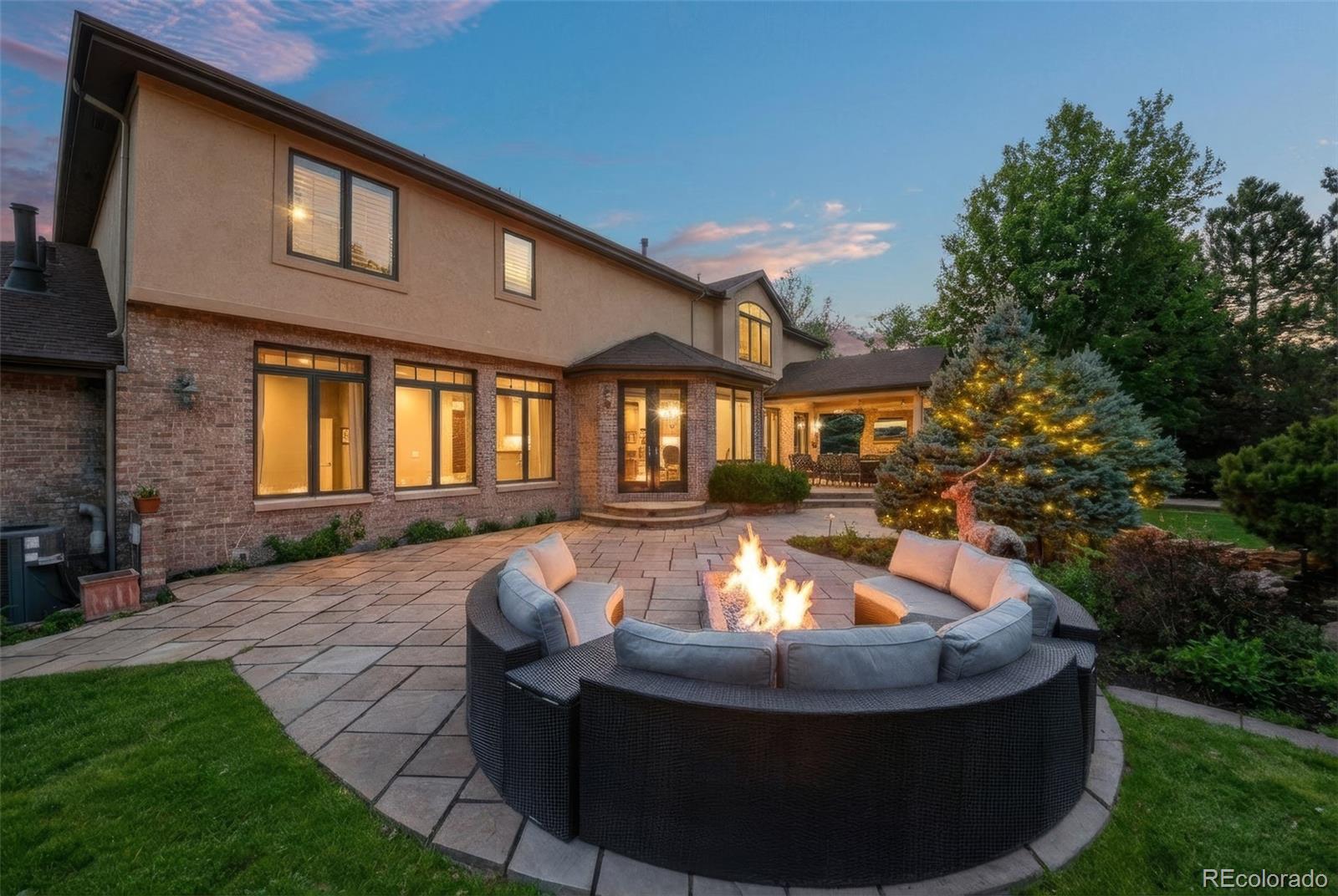 4443 W Cottonwood Place