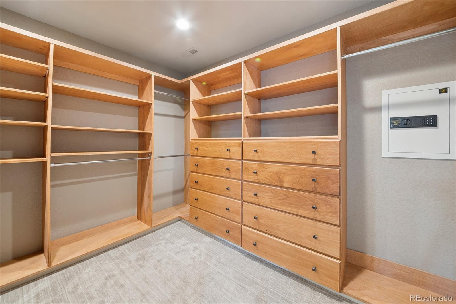 4443 W Cottonwood Place