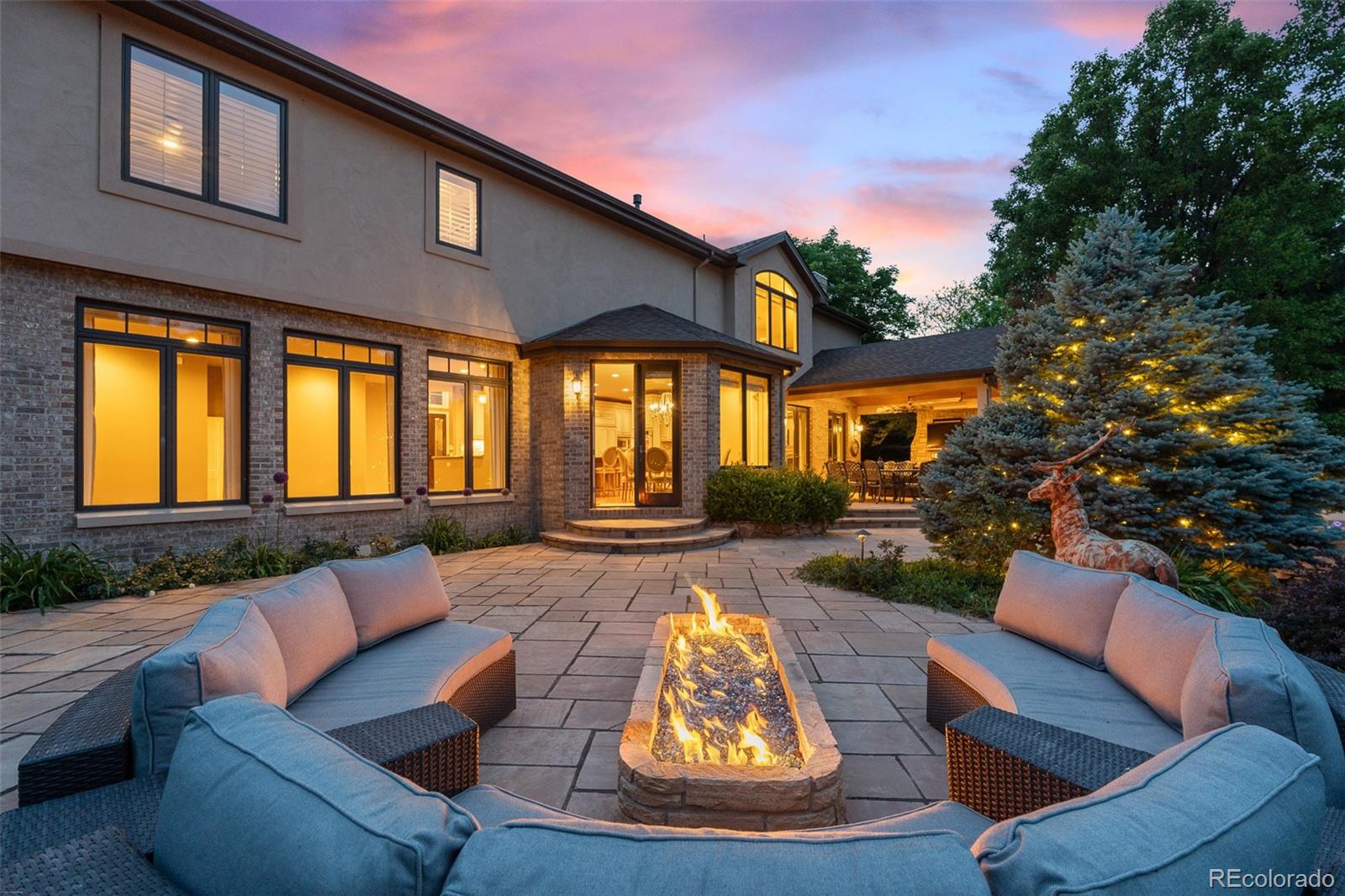 4443 W Cottonwood Place