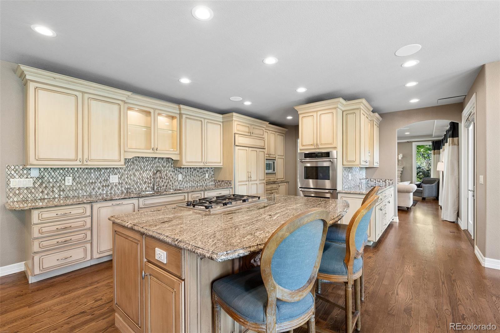 4443 W Cottonwood Place