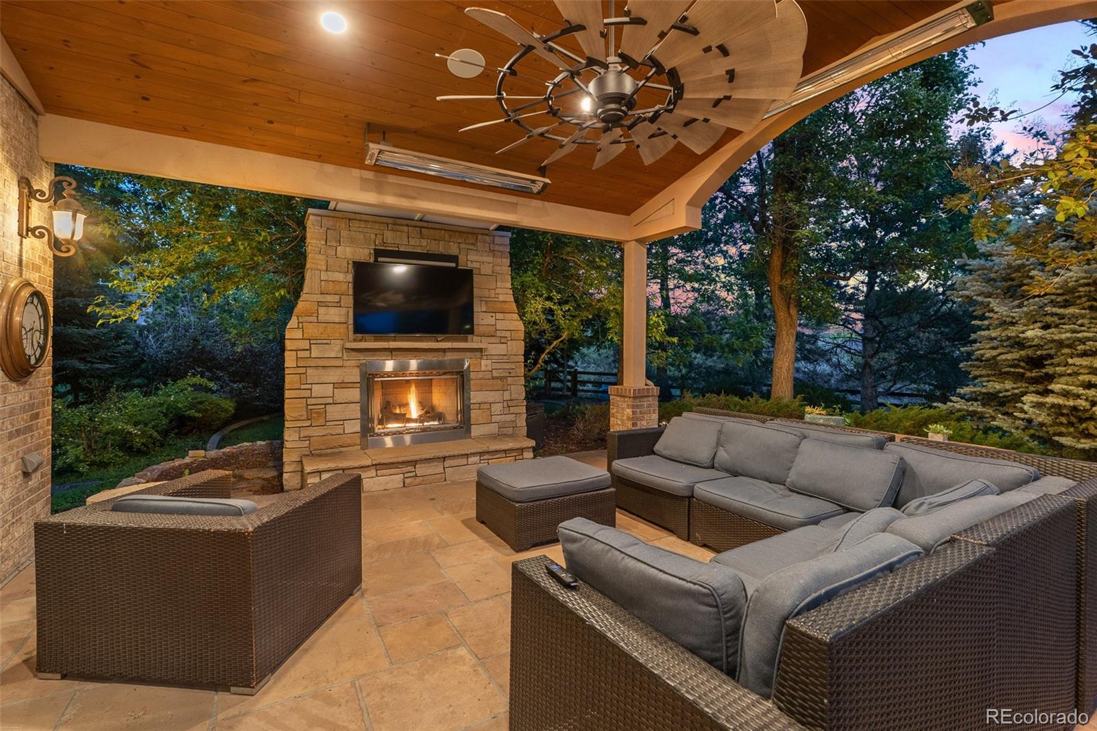 4443 W Cottonwood Place