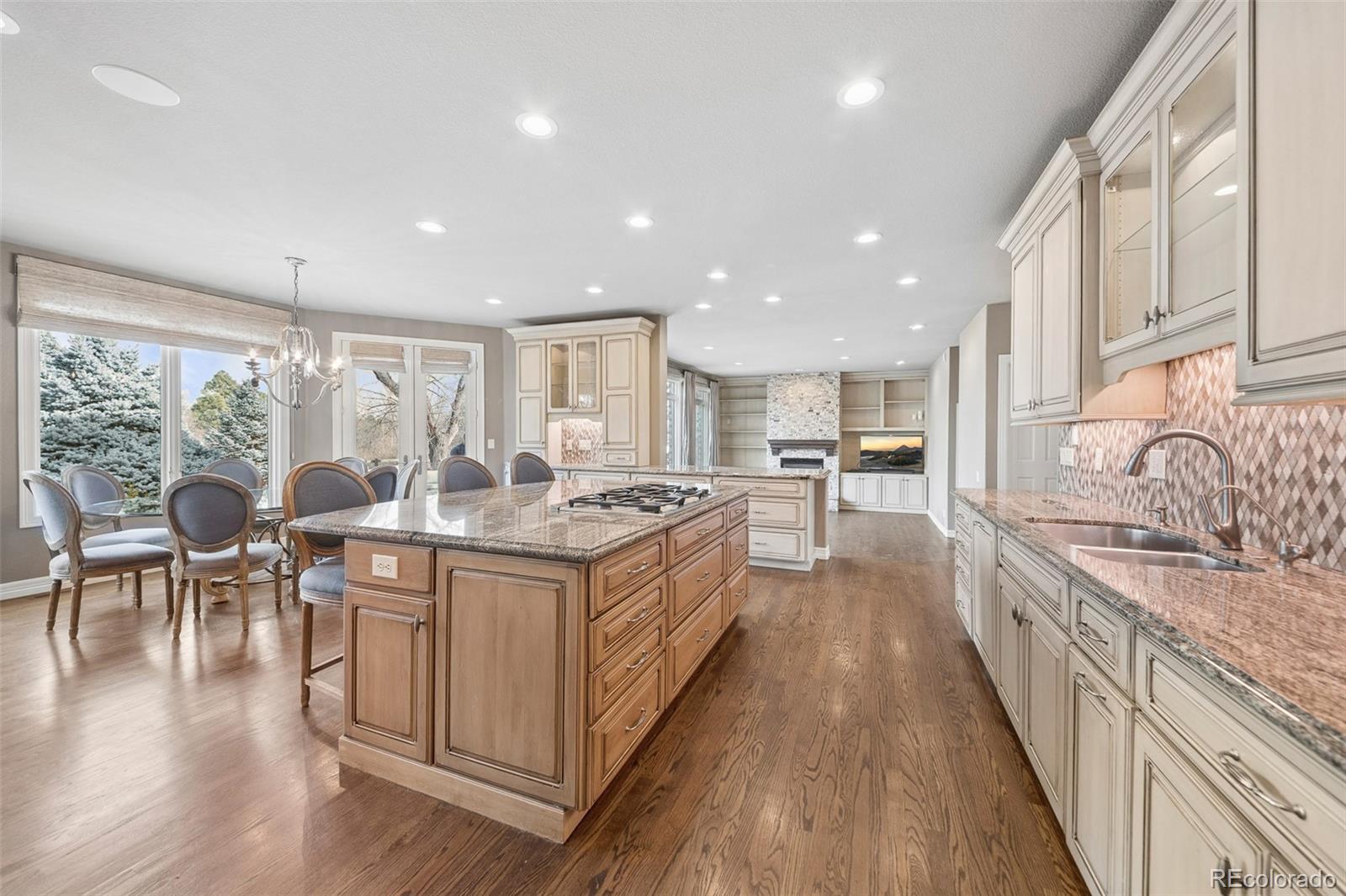 4443 W Cottonwood Place