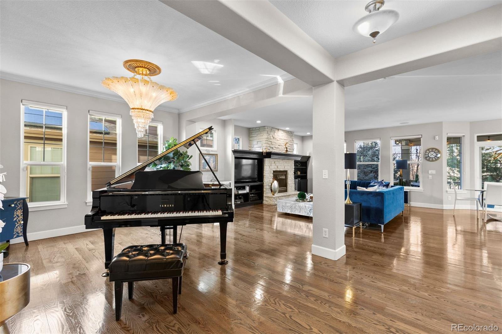 25045 E Park Crescent Drive