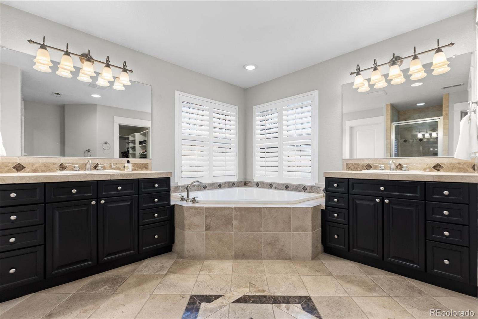 25045 E Park Crescent Drive