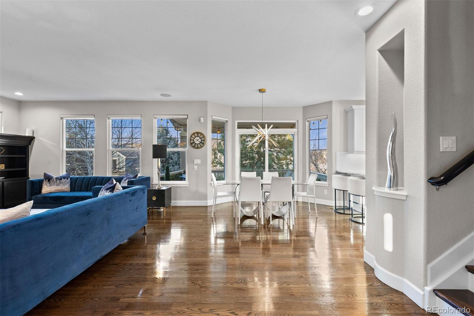 25045 E Park Crescent Drive