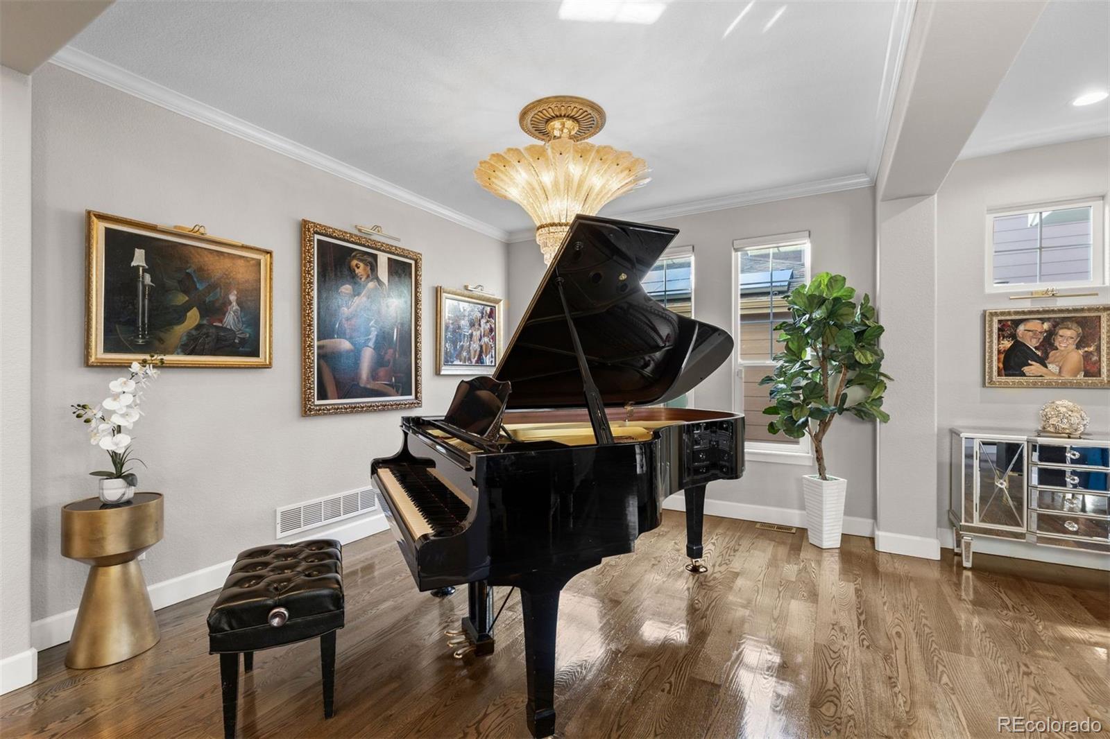 25045 E Park Crescent Drive