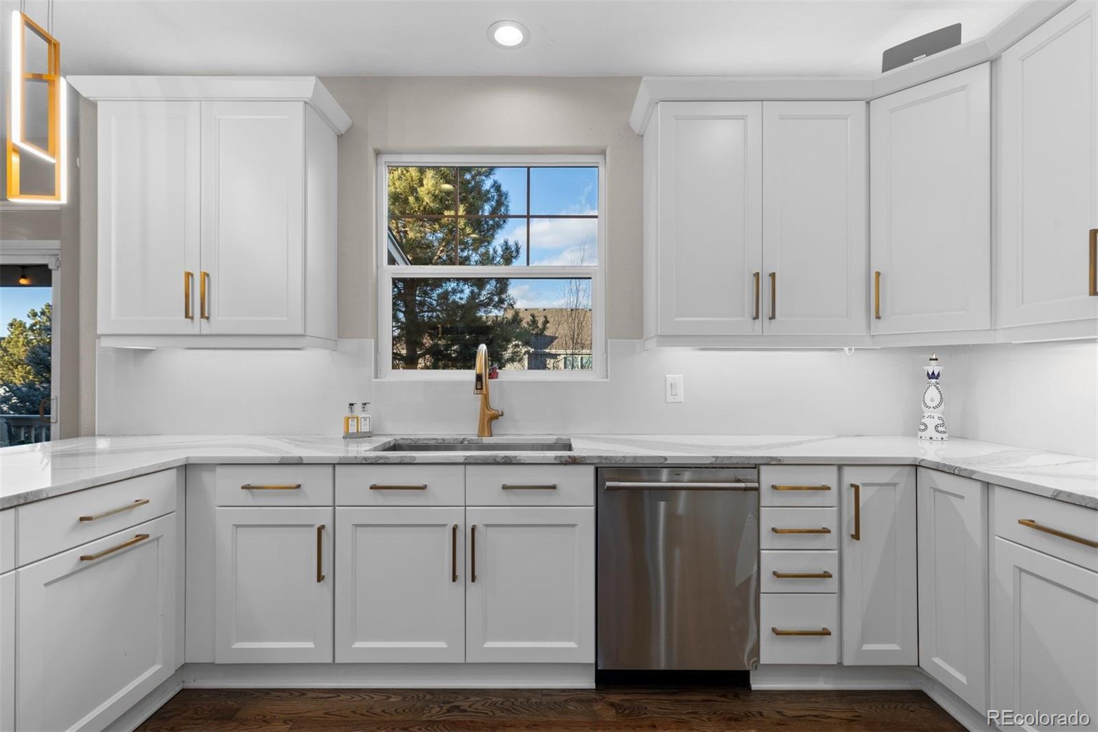 25045 E Park Crescent Drive