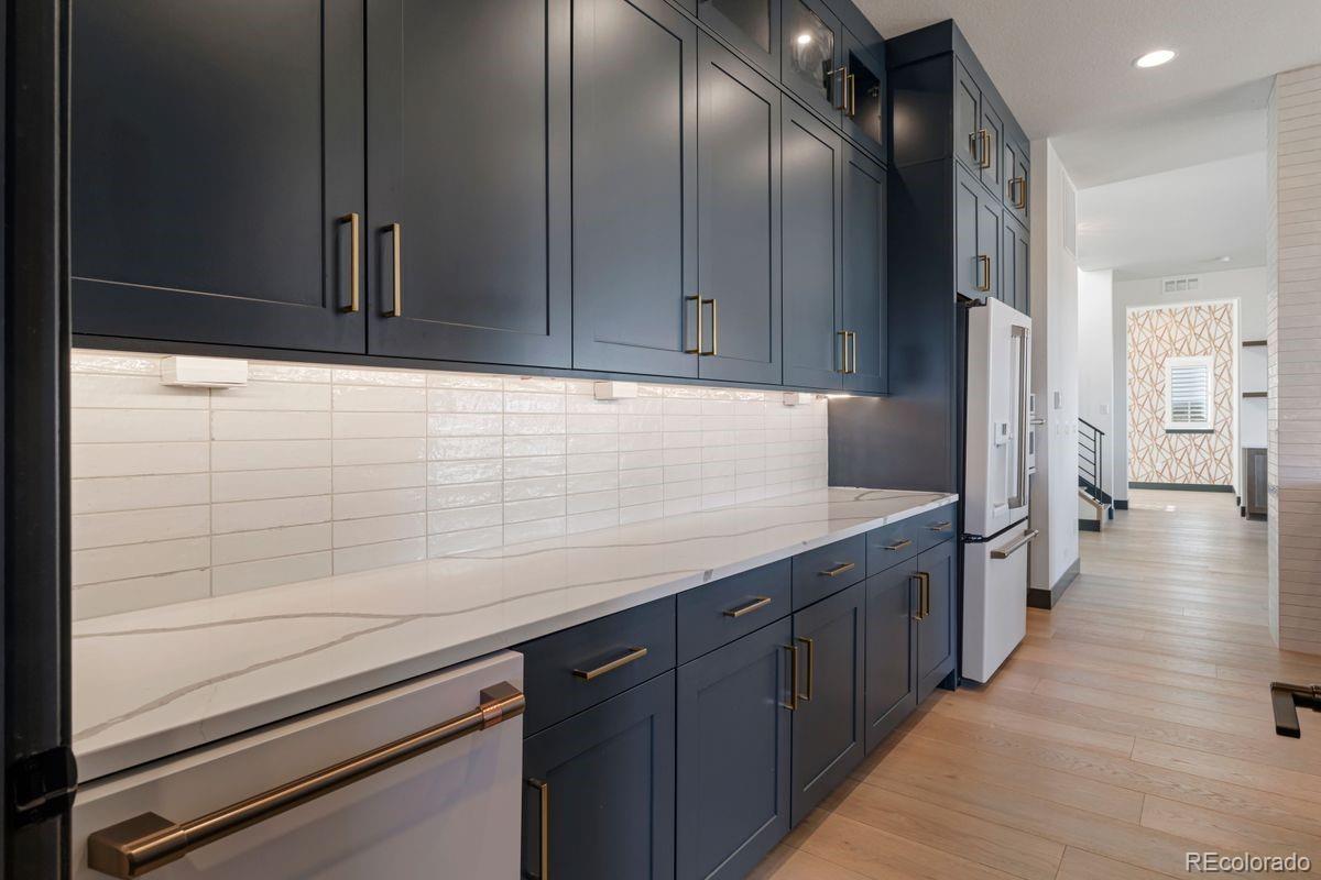 3375 Offbeaten Place