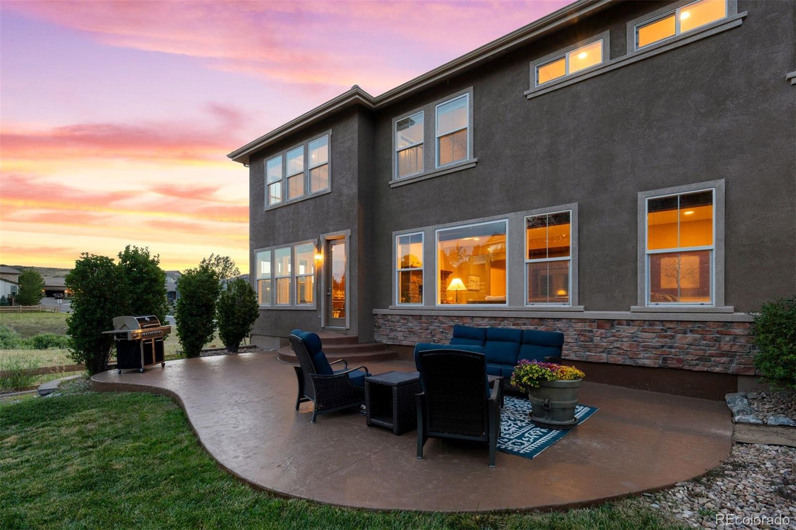 3860 Fairbrook Point