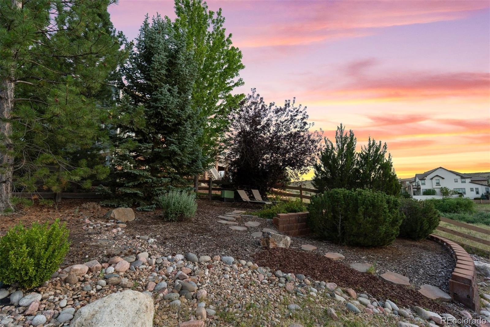 3860 Fairbrook Point