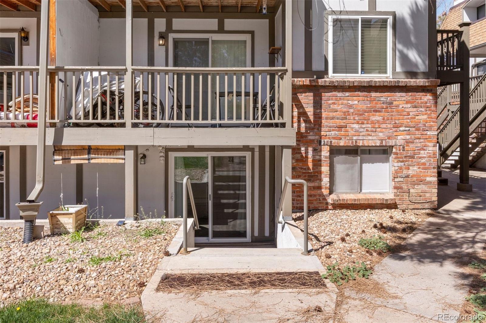 2700 S Holly Street Unit: 100