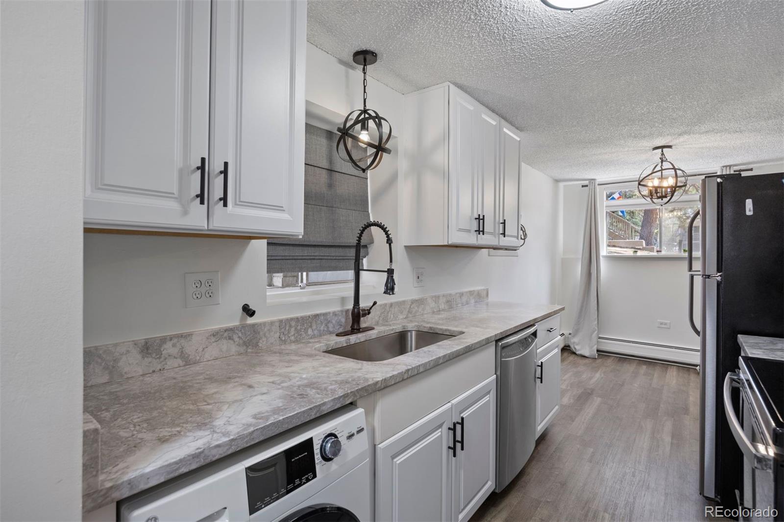 2700 S Holly Street Unit: 100