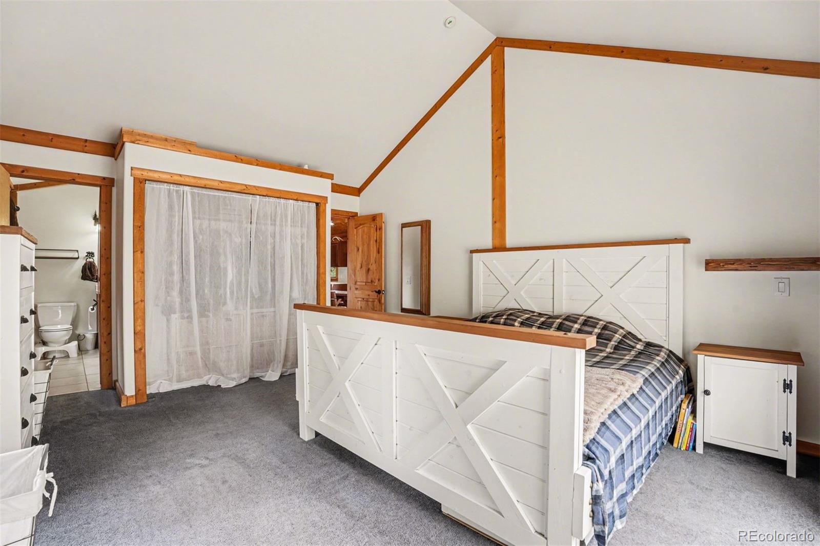 220 Rocky Mountain View