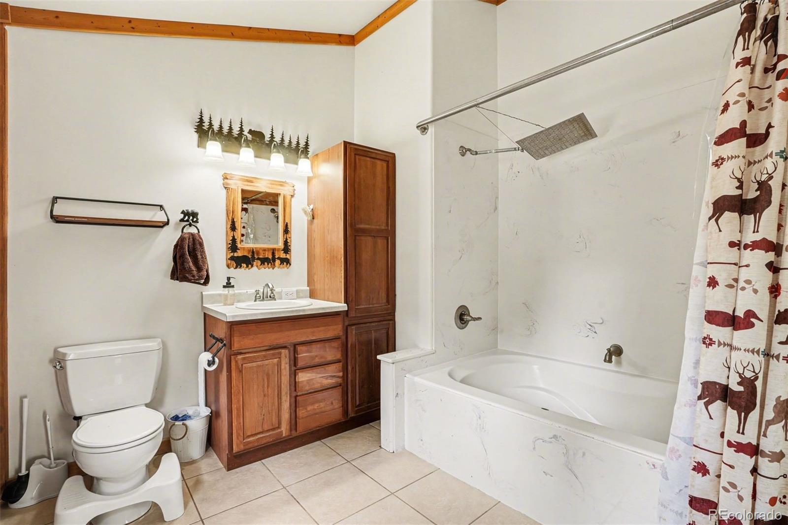 220 Rocky Mountain View