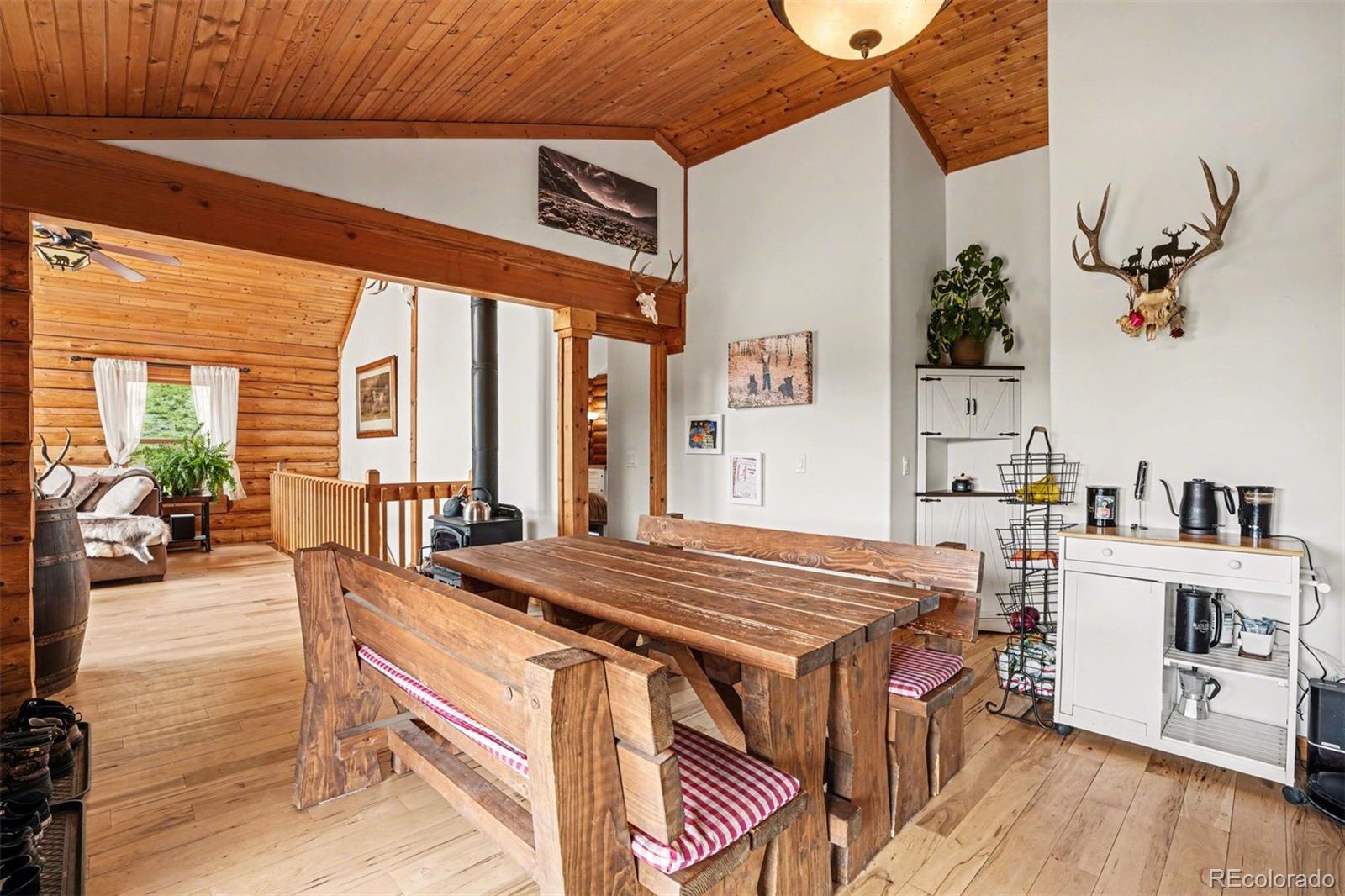 220 Rocky Mountain View