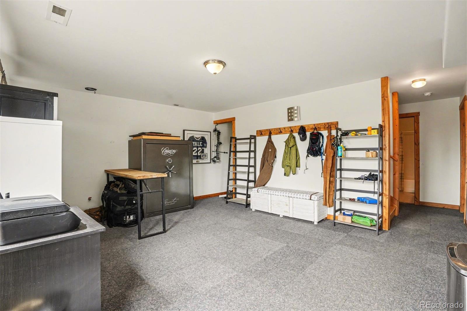 220 Rocky Mountain View