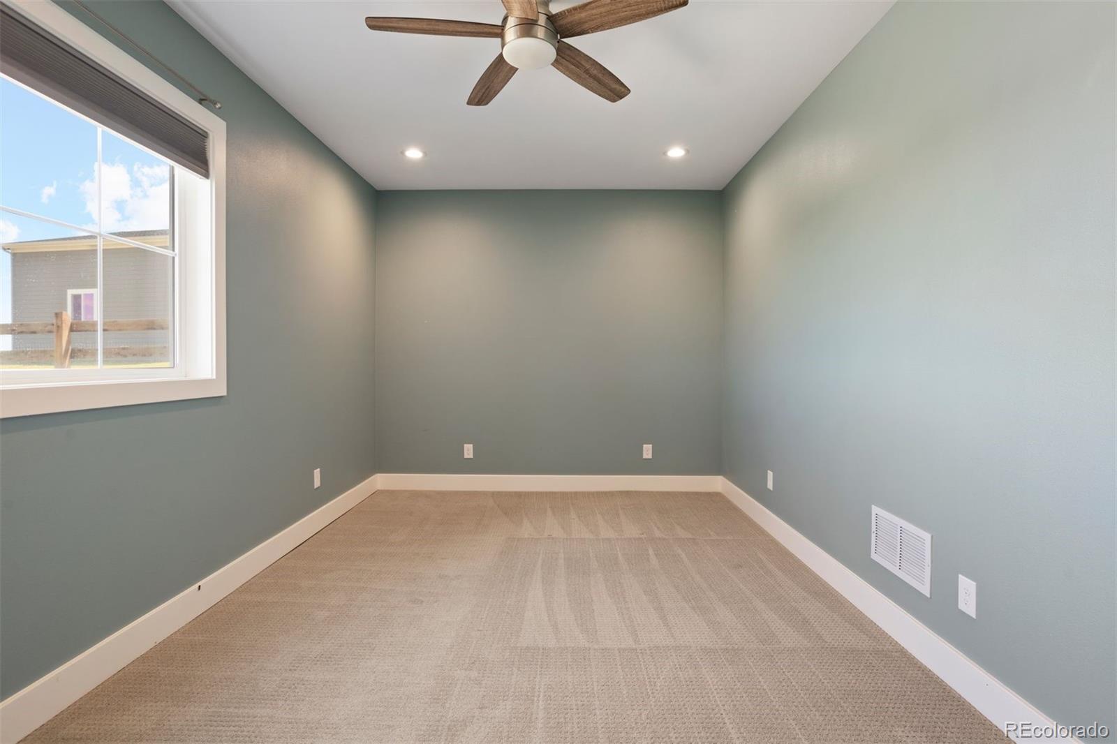 41875 E Muirfield Loop