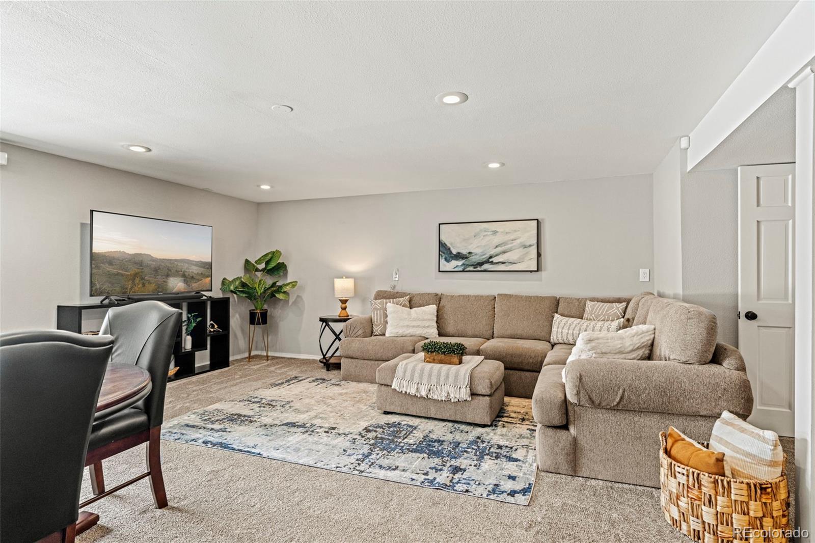 7636 Windford