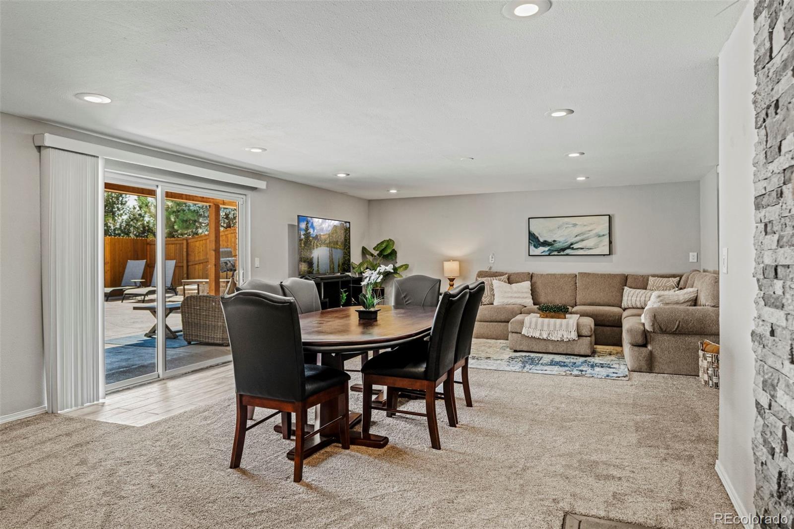 7636 Windford