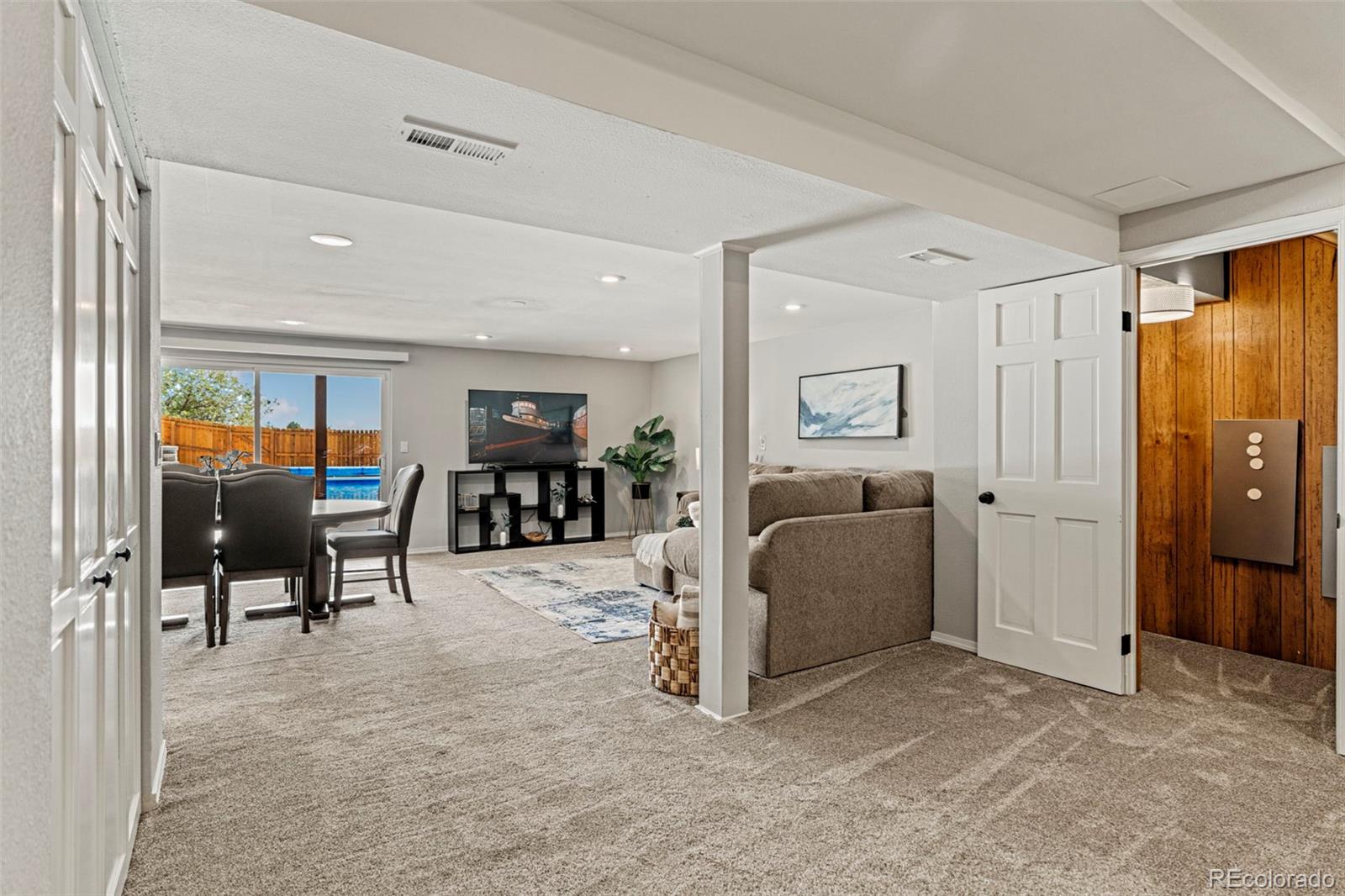 7636 Windford