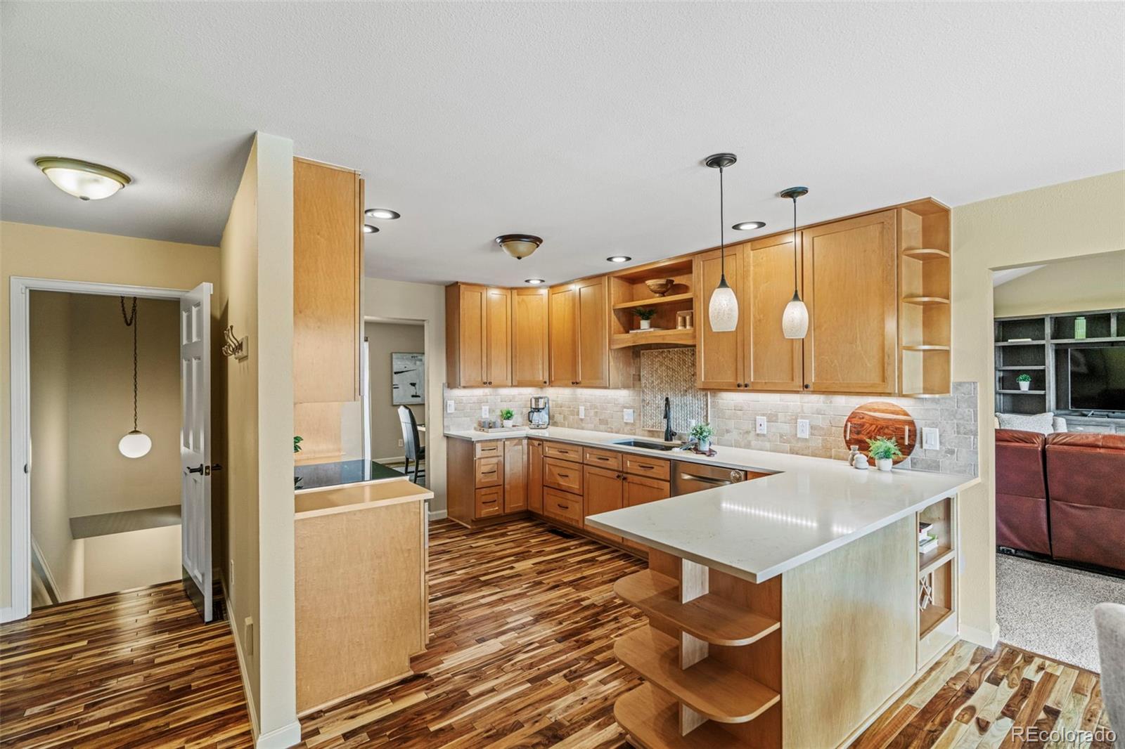 7636 Windford
