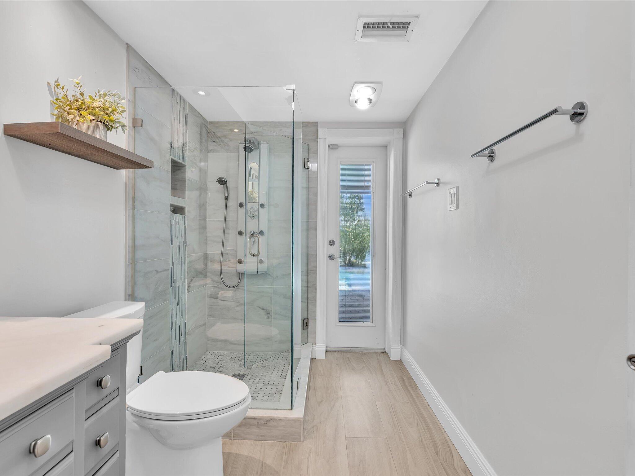 948 SE 10TH Court