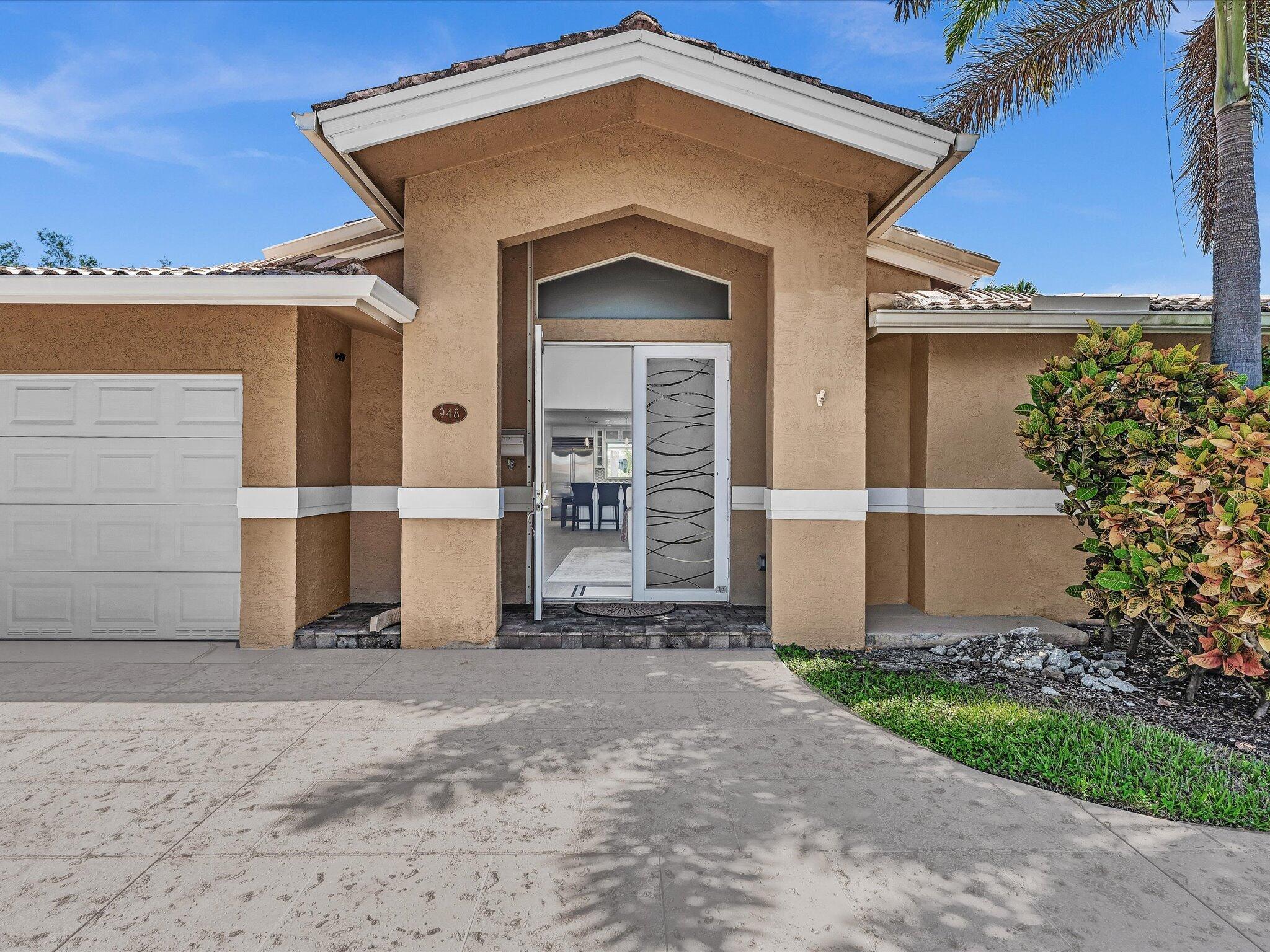 948 SE 10TH Court