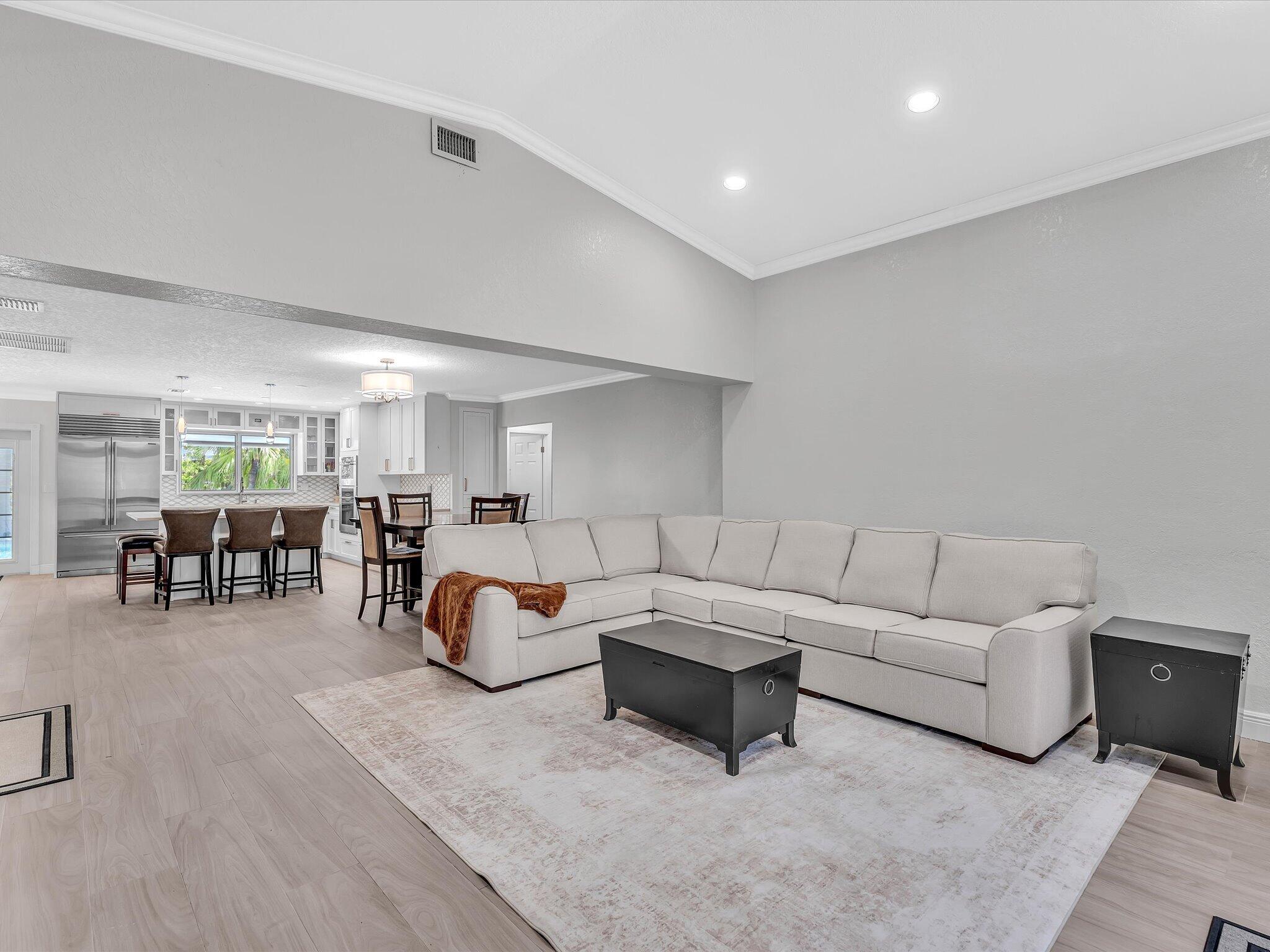 948 SE 10TH Court