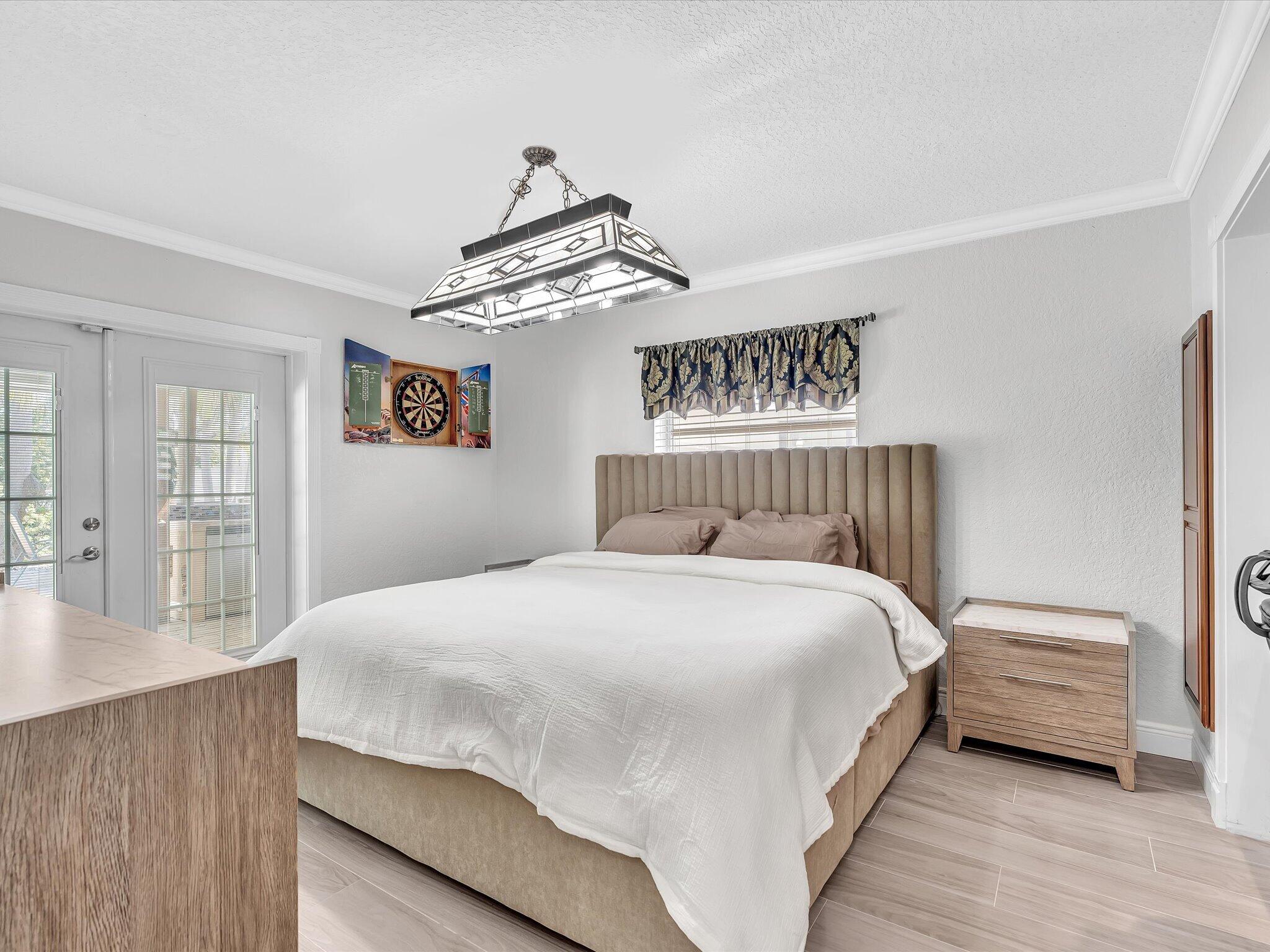 948 SE 10TH Court