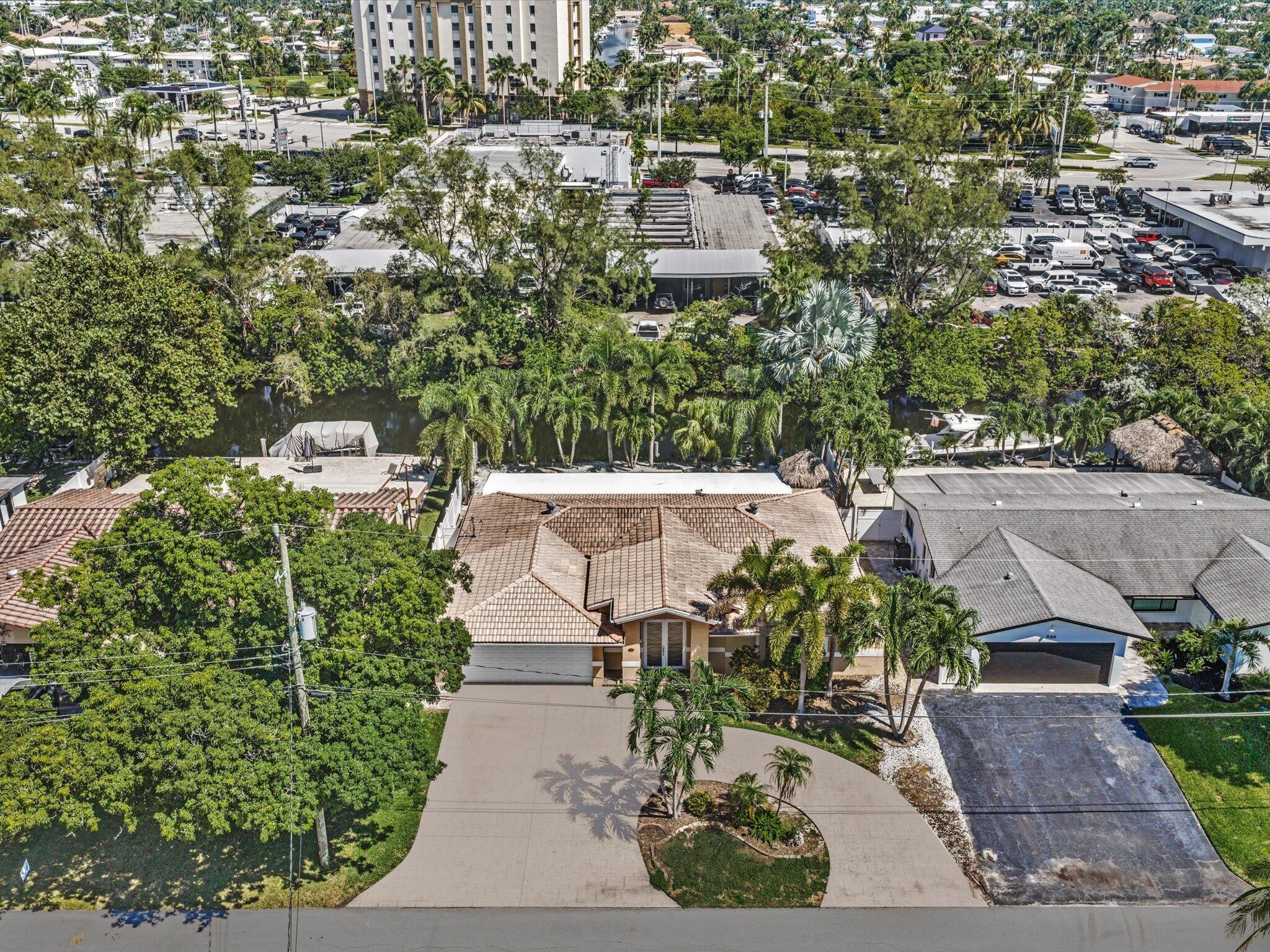 948 SE 10TH Court
