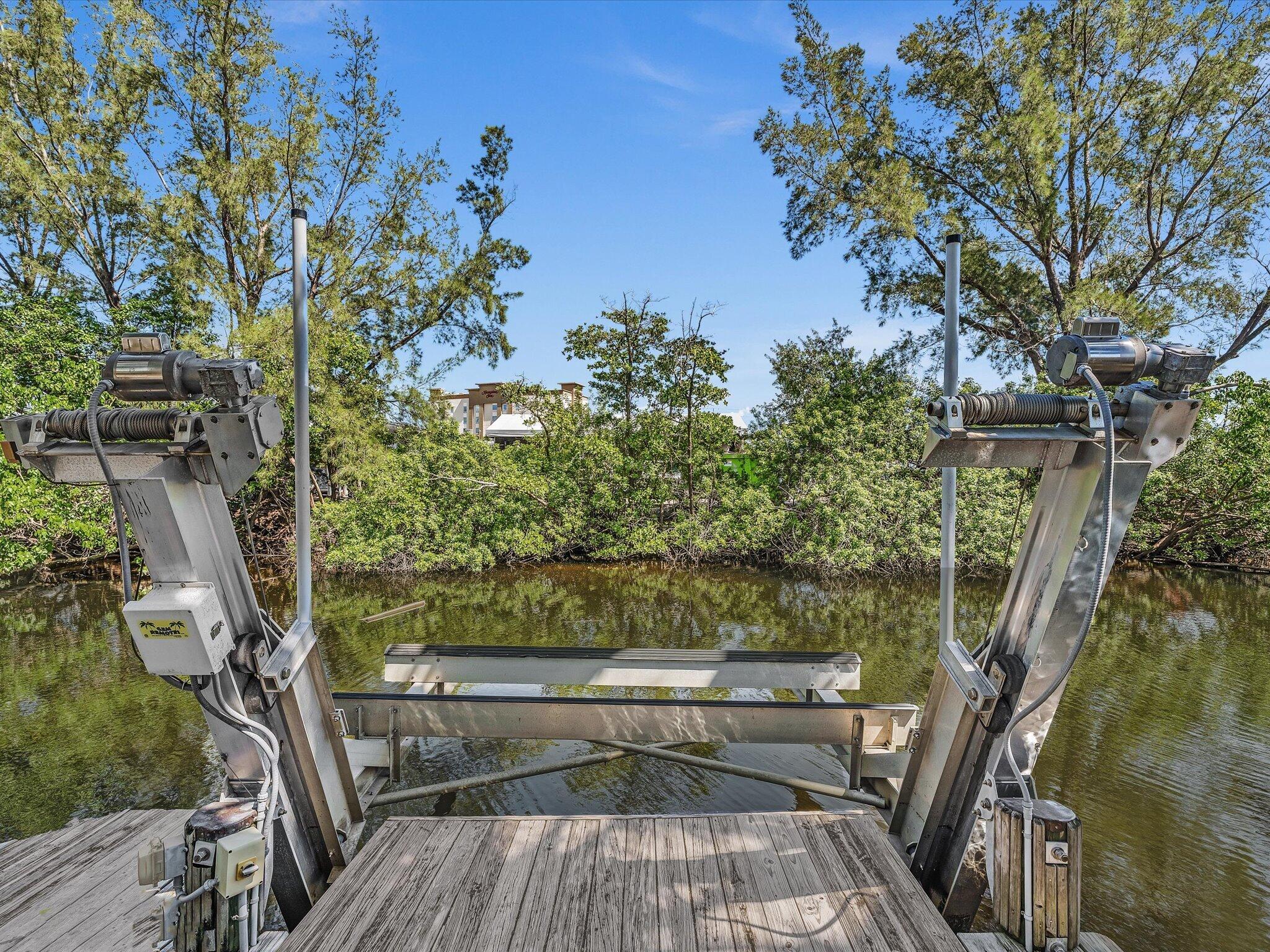 948 SE 10TH Court