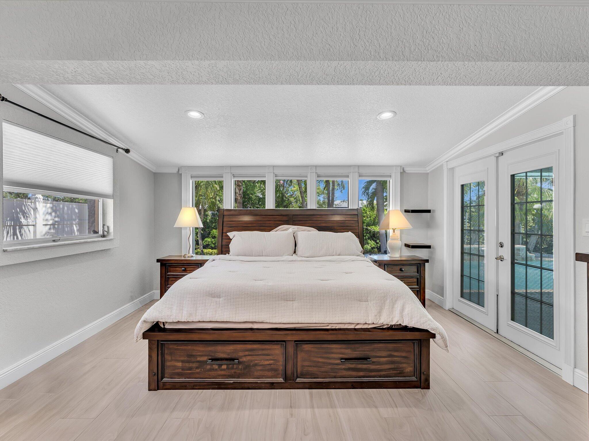 948 SE 10TH Court