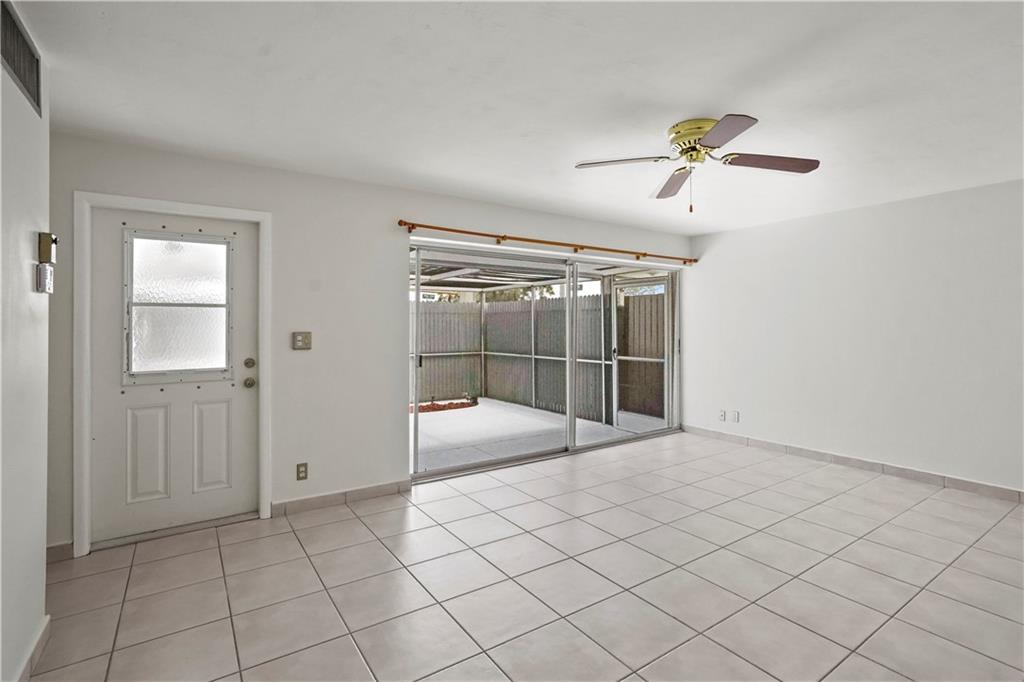 11 East Ct 11