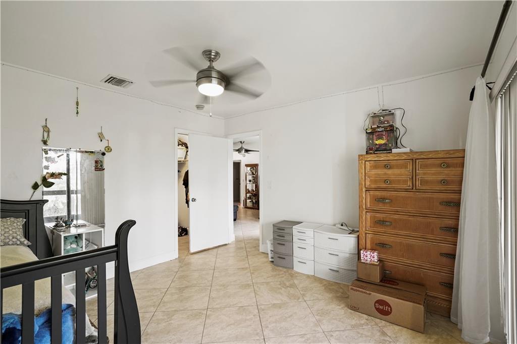 1801 Consulate Pl 201