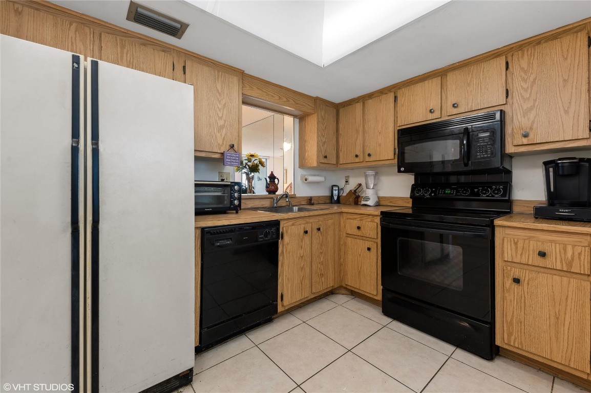 7664 NW 18th St 403