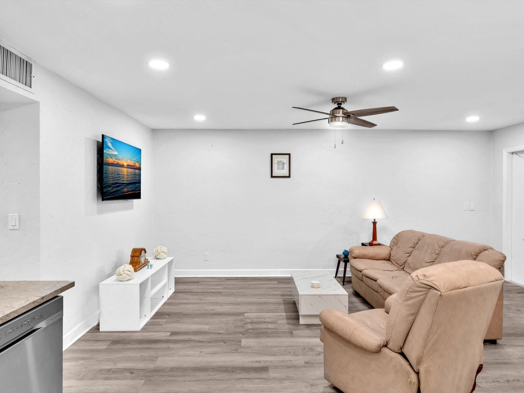 5208 NE 24th Ter F108