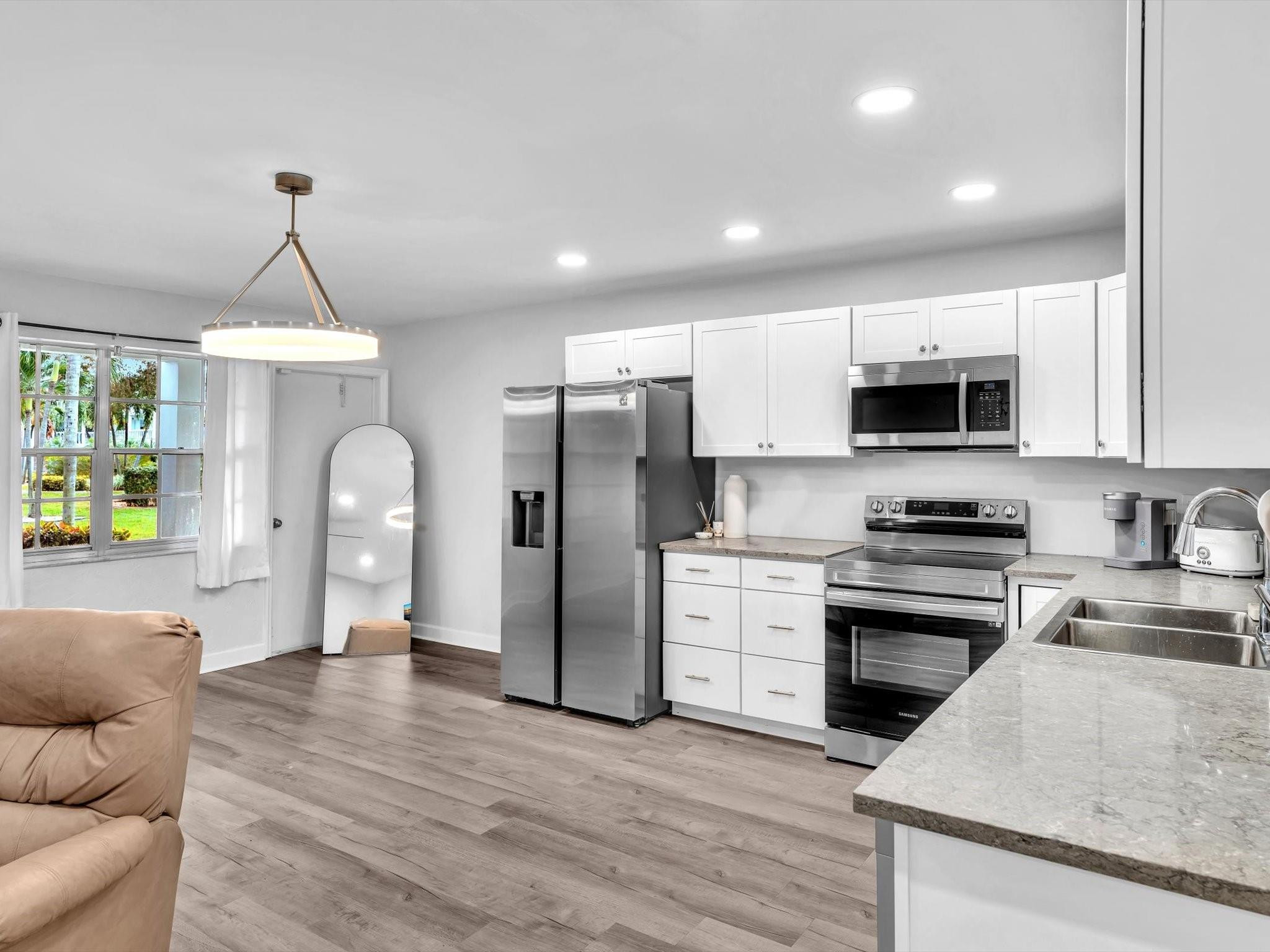 5208 NE 24th Ter F108
