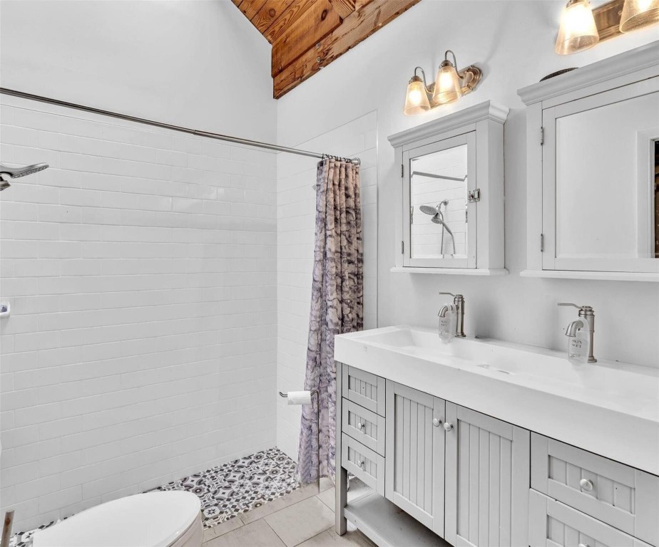 509 N University Dr 6-8