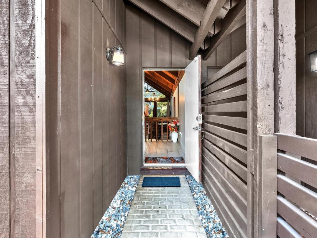 509 N University Dr 6-8