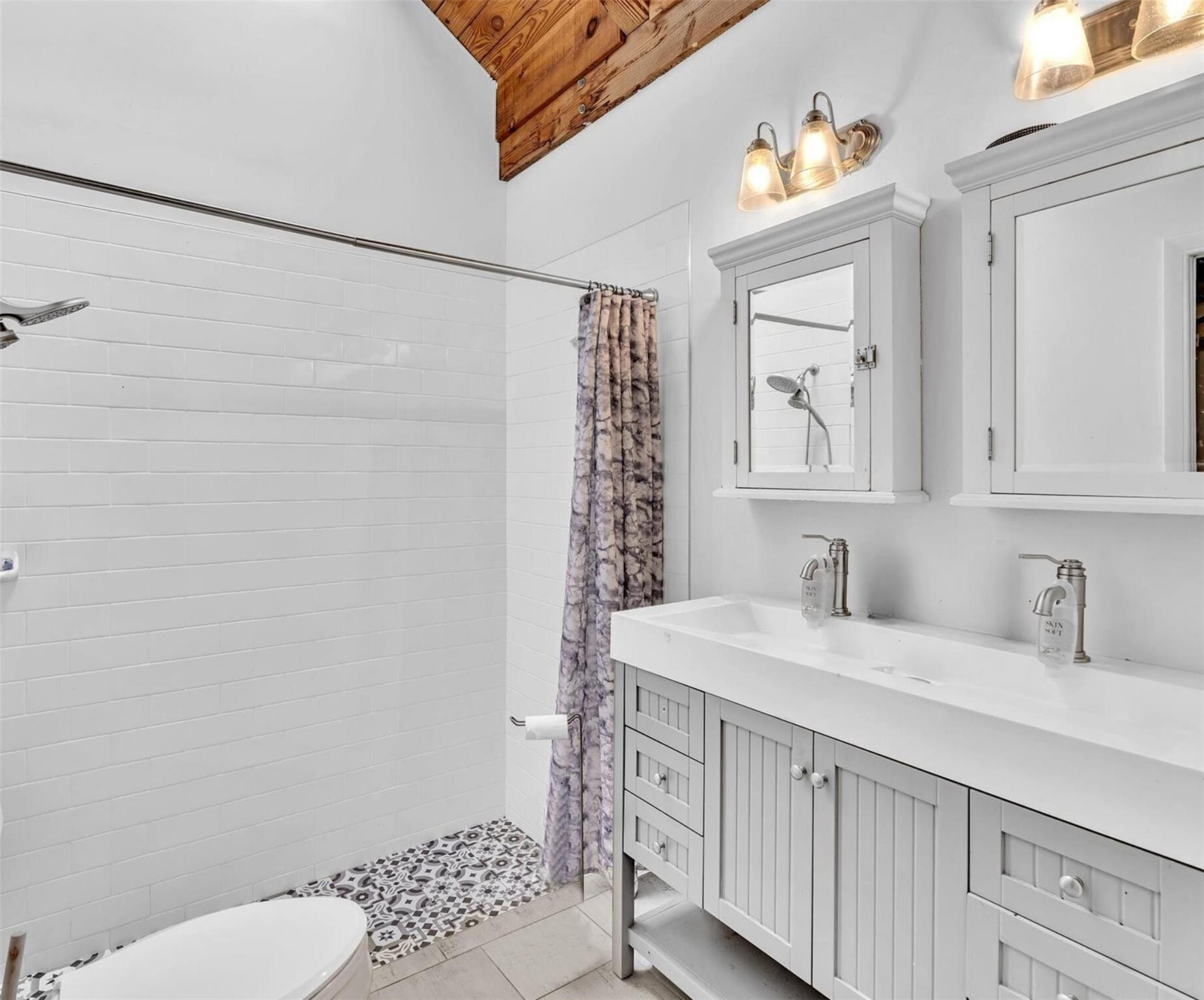 509 N University Dr 6-8