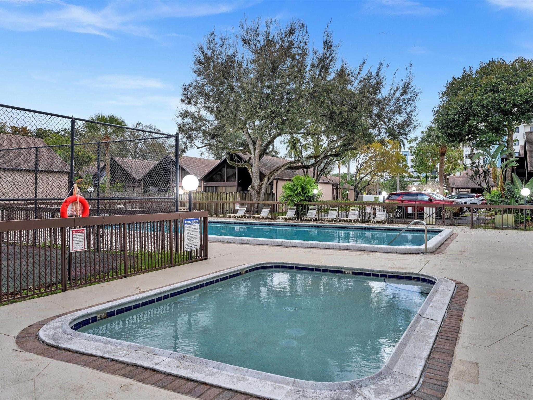 509 N University Dr 6-8