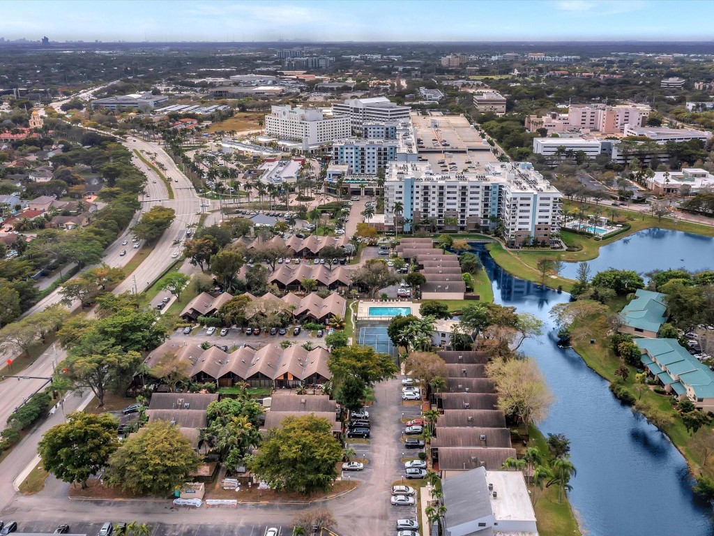 509 N University Dr 6-8