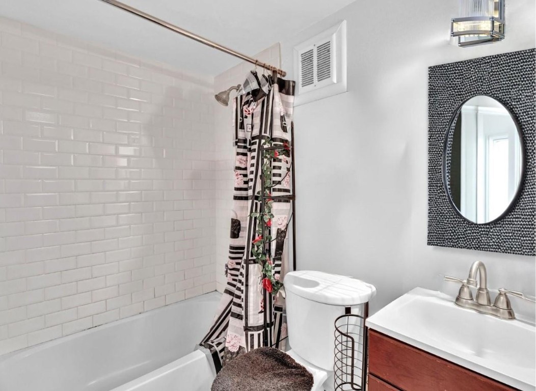 509 N University Dr 6-8