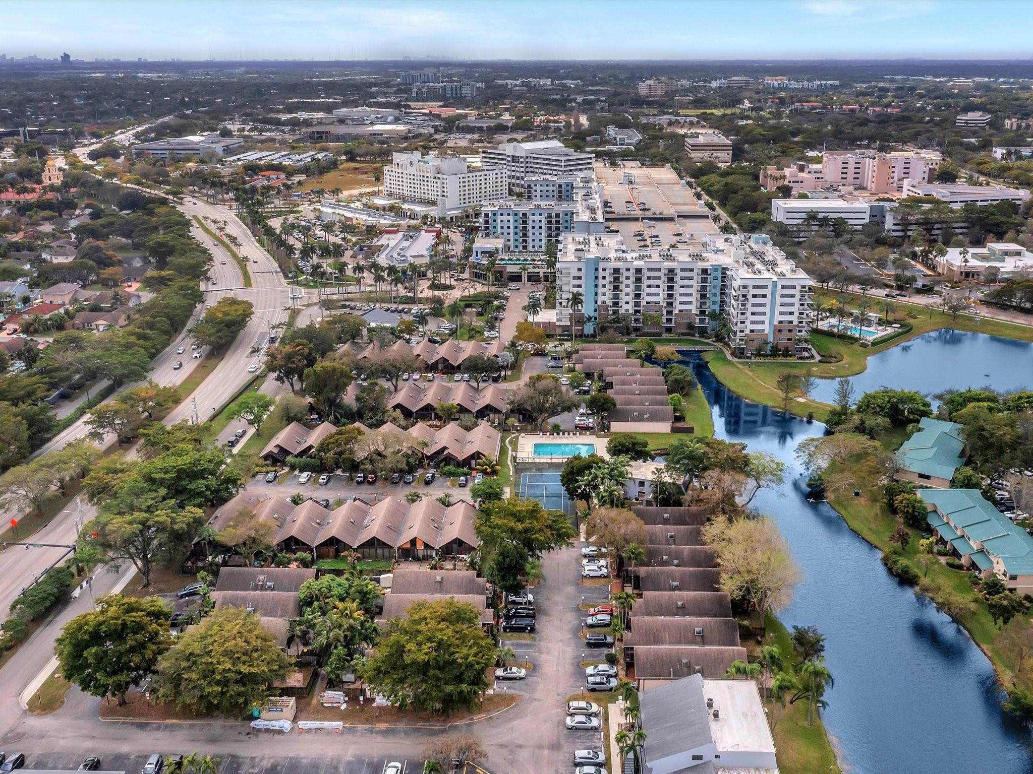 509 N University Dr 6-8