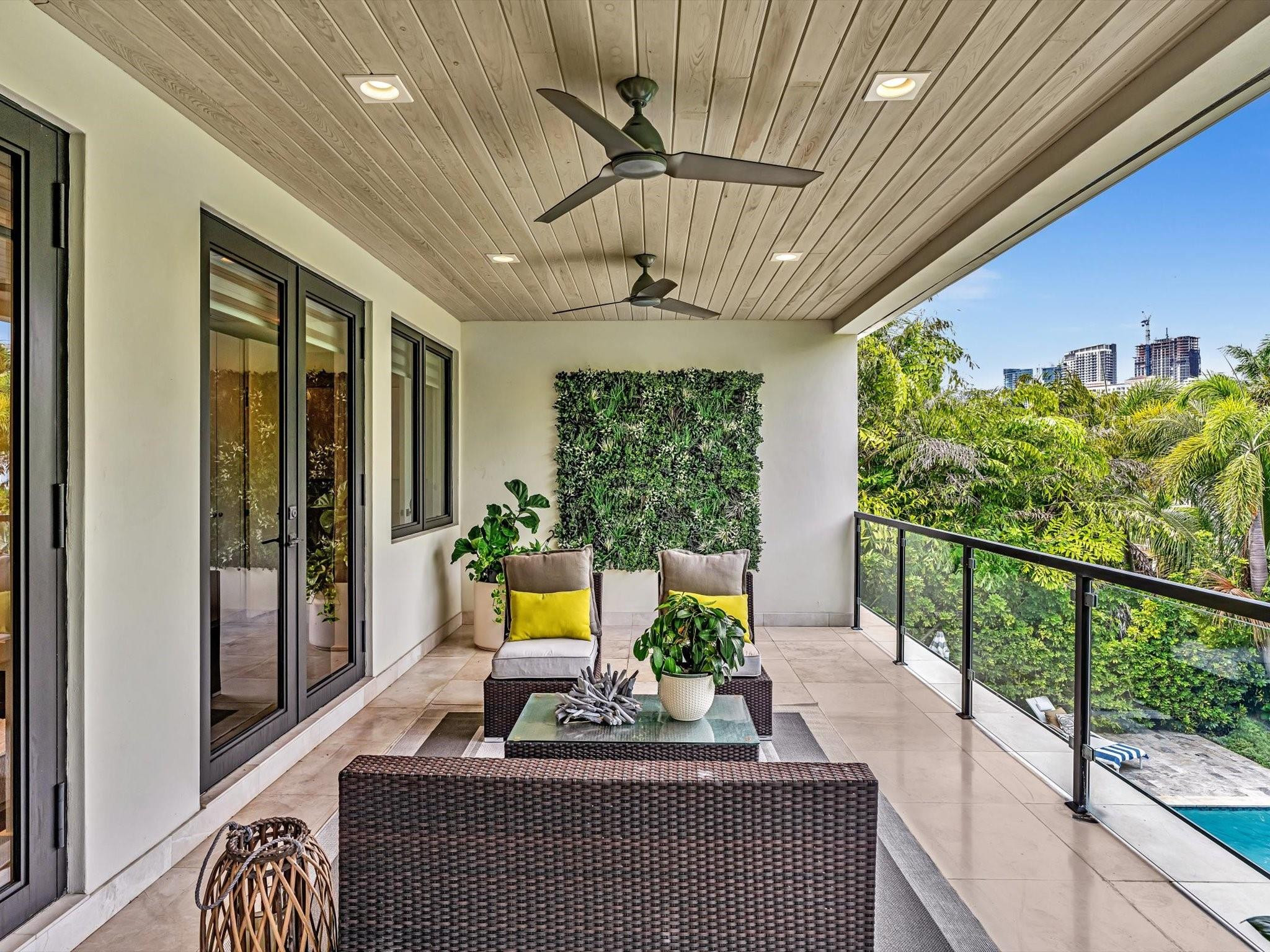 705 Ponce De Leon Dr