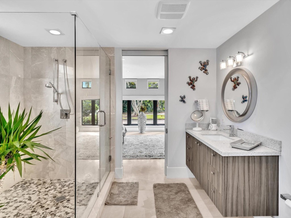 705 Ponce De Leon Dr