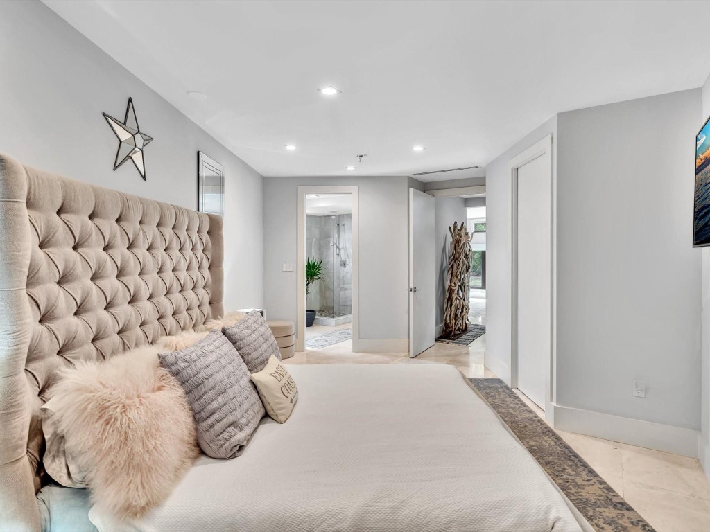 705 Ponce De Leon Dr