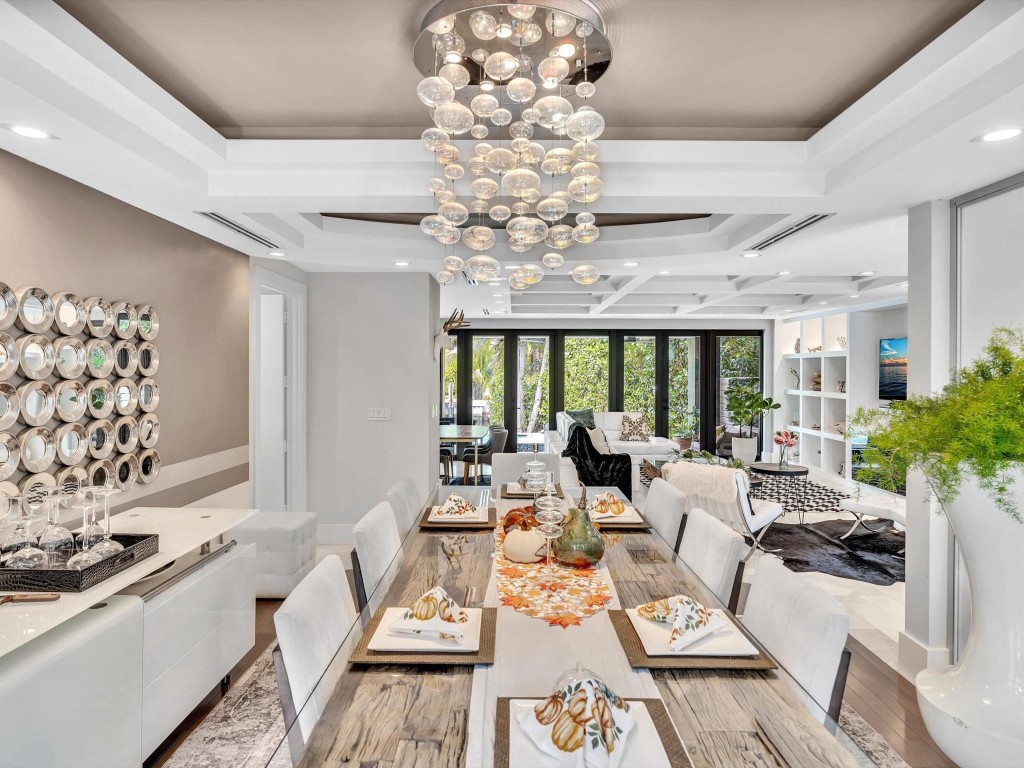 705 Ponce De Leon Dr