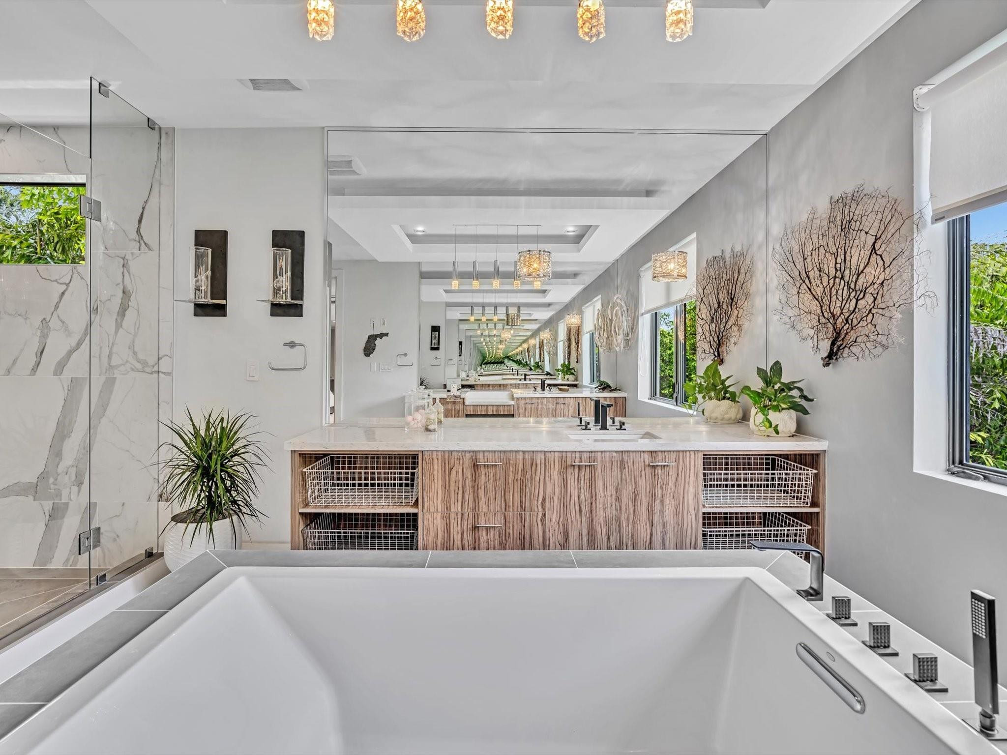 705 Ponce De Leon Dr